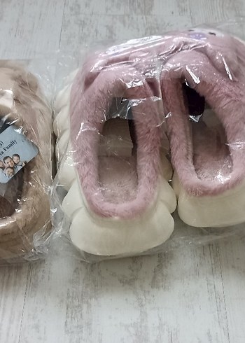 Kadın Bej ve Pembe Peluş Ev Terlikleri - Görsel 3
