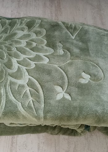 Yeşil Çiçek Desenli Battaniye - Görsel 2