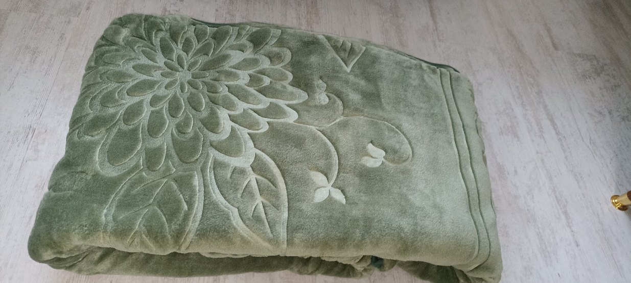 Yeşil Çiçek Desenli Battaniye - Görsel 3