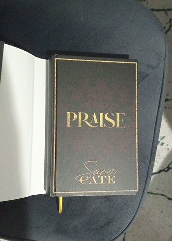 Beden Praise - Sara Cate Roman