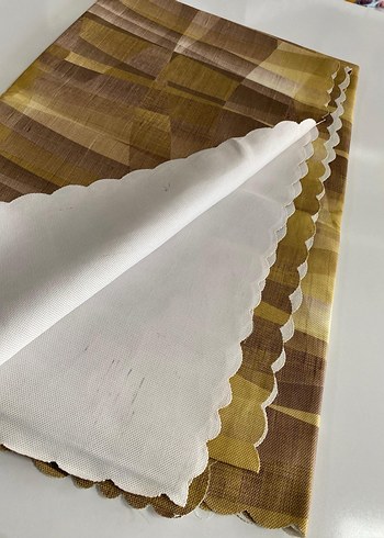 Bej Batik Desenli masa örtüsü - Görsel 3