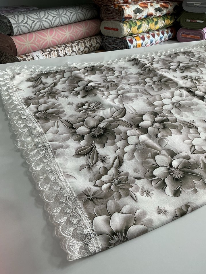 Gri Çiçek Desenli Masa Örtüsü - Görsel 2