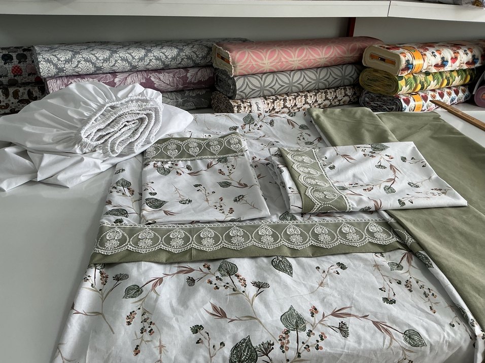 İşlemeli Beyaz ve haki Nevresim Takımı - Görsel 2