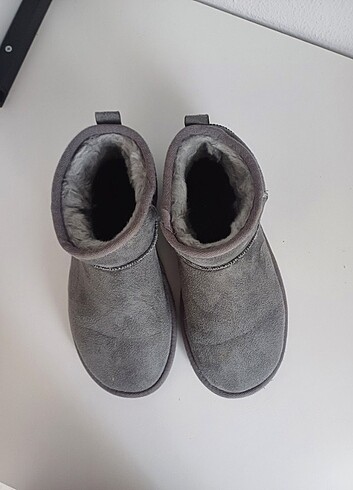 39 Beden gri Renk Yeni UGG