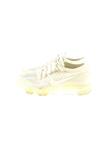 Nike Spor Ayakkabı %70 İndirimli.