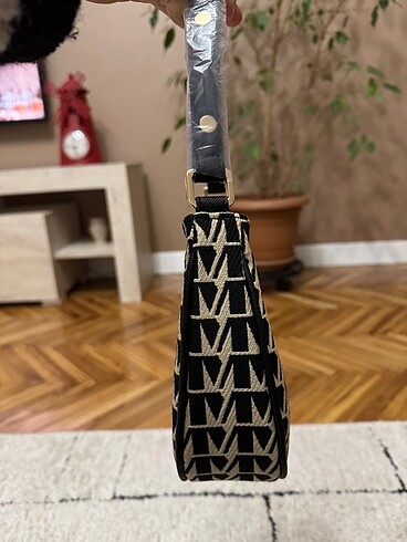  Beden siyah Renk Mango jakar çanta