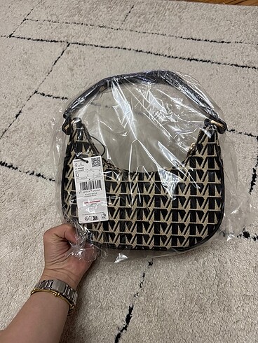 Mango jakar çanta