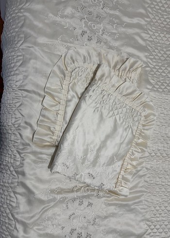 Krem Parlak Yatak Örtüsü - Görsel 5