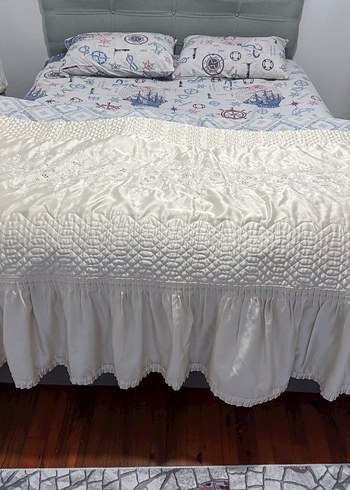 Krem Parlak Yatak Örtüsü - Görsel 2