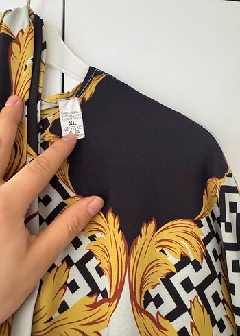 Zincir Detaylı Uzun Desenli Kadın Elbise - Görsel 4