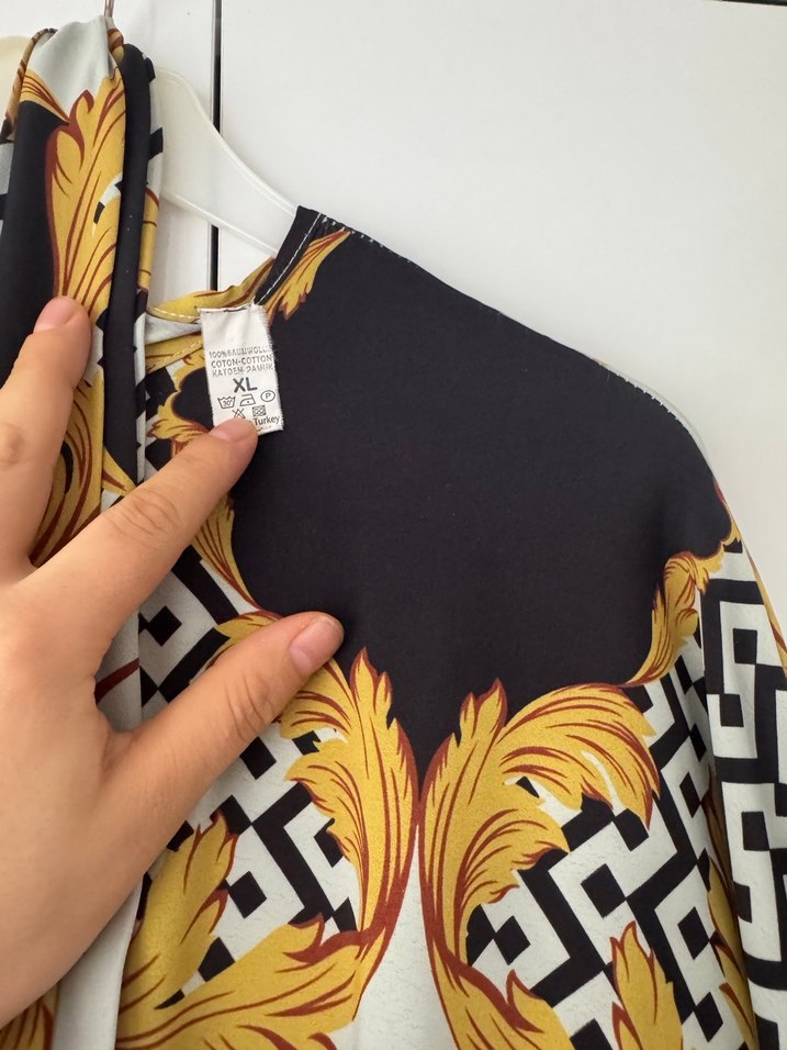 Zincir Detaylı Uzun Desenli Kadın Elbise - Görsel 4