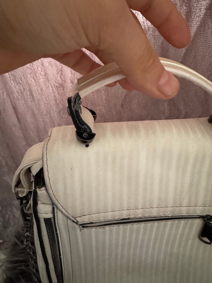 Gri Tokalı Beyaz Deri Kadın Çanta - Görsel 4