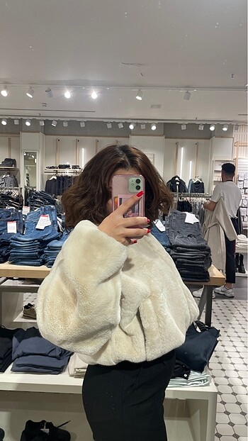 m Beden ten rengi Renk Stradivarius Peluş Mont