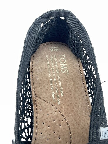 36 Beden siyah Renk TOMS Babet %70 İndirimli.