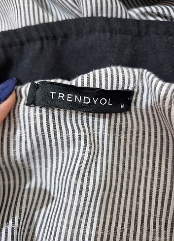 m Beden siyah Renk Trendyolmilla Siyah Yağmurluk