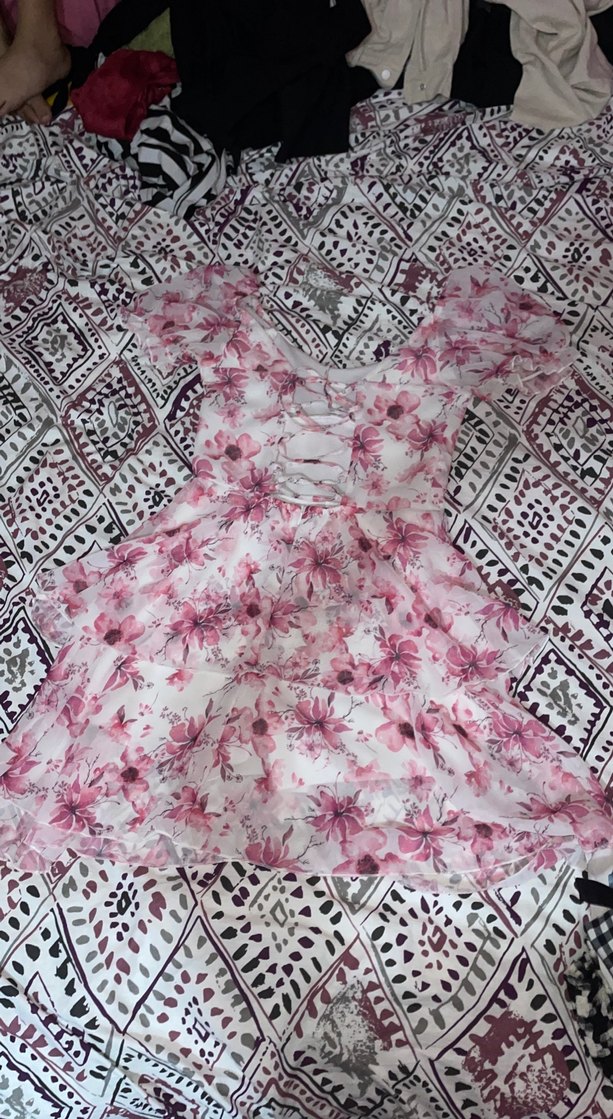 Pembe Çiçek Desenli Dantel Detaylı Uzun Elbise - Görsel 5