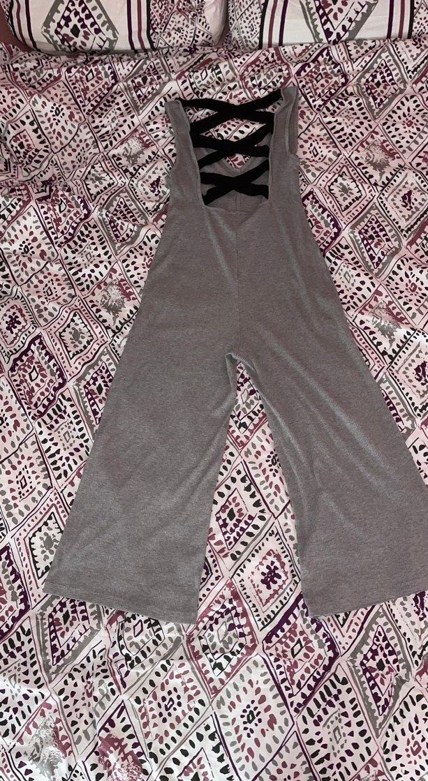 Gri V Yaka Dantel Detaylı Uzun Kadın Tulum - Görsel 5