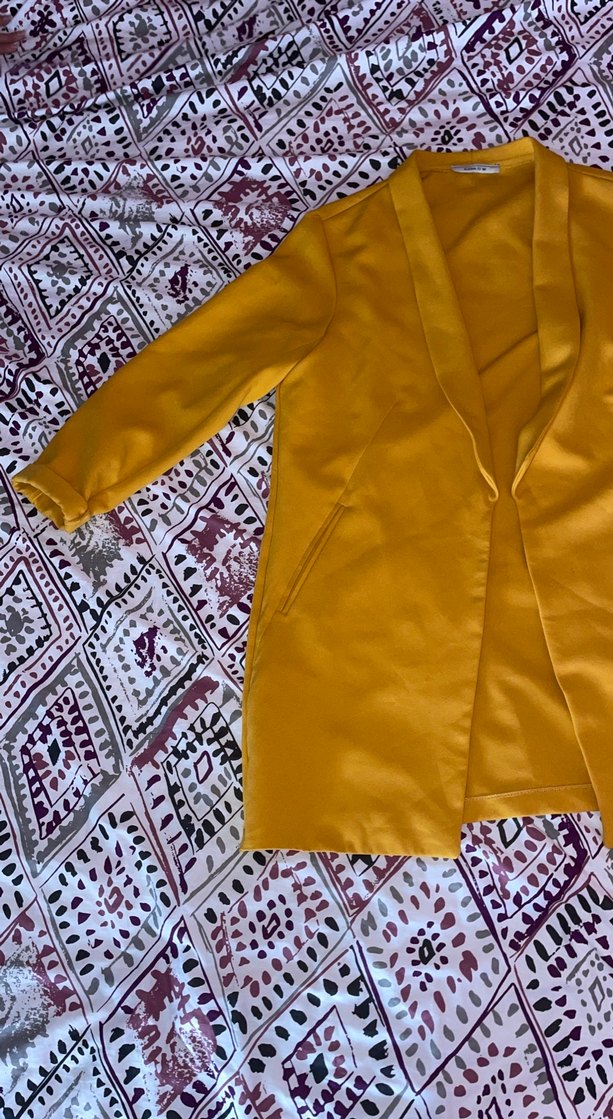 Sarı Düğmeli Uzun Kadın Ceket - Görsel 2