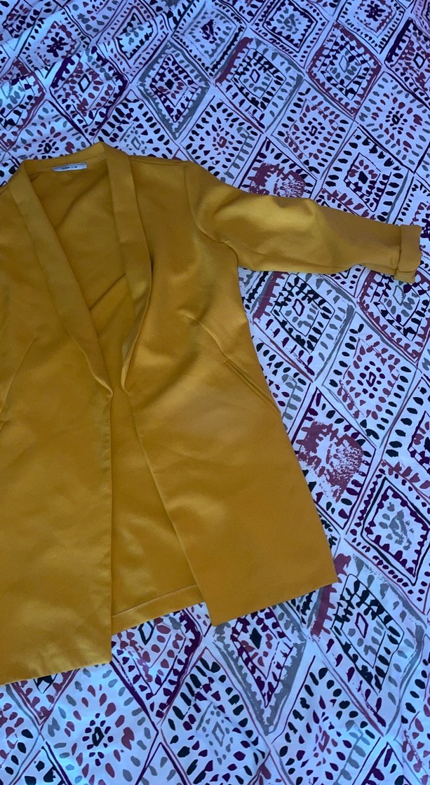 Sarı Düğmeli Uzun Kadın Ceket - Görsel 3