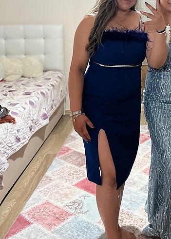 Lacivert tüylü şık elbise