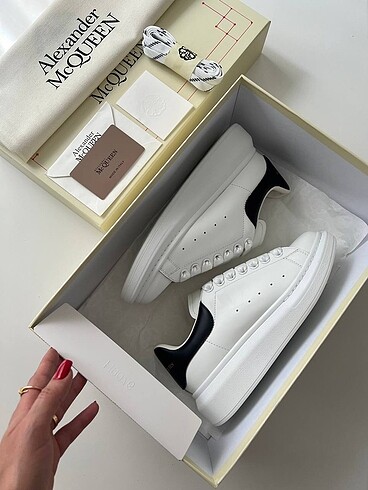 37 Beden McQueen sneakers