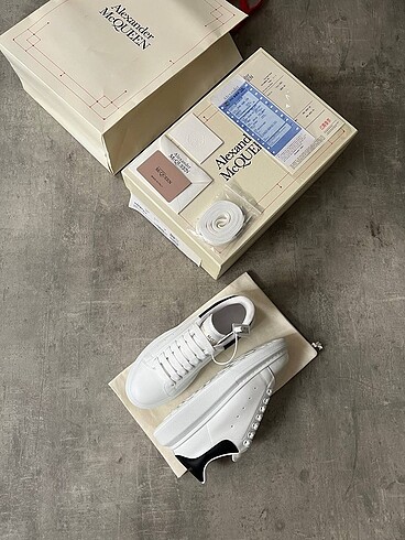 Alexander McQueen McQueen sneakers