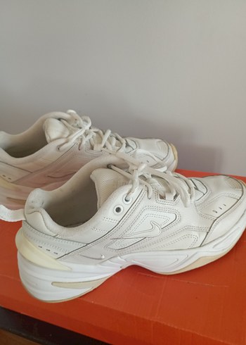 38,5 Beden Nike M2Tekno Krem Rengi Deri Kadın Spor Ayakkabı