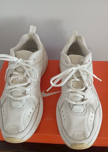 38,5 Beden beyaz Renk Nike M2Tekno Krem Rengi Deri Kadın Spor Ayakkabı