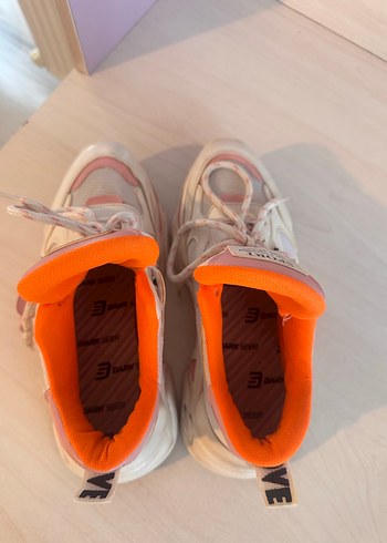 Pembe Beyaz Bağcıklı Dolgu Topuk Spor Ayakkabı - Görsel 3