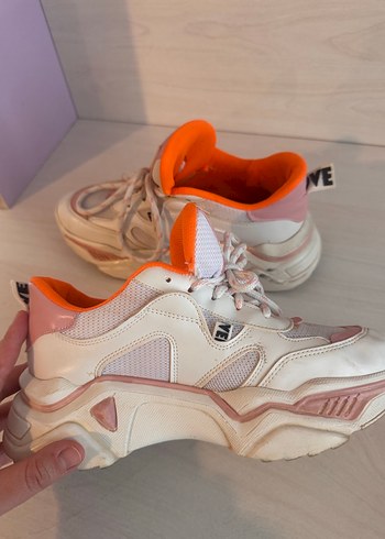 Pembe Beyaz Bağcıklı Dolgu Topuk Spor Ayakkabı - Görsel 4