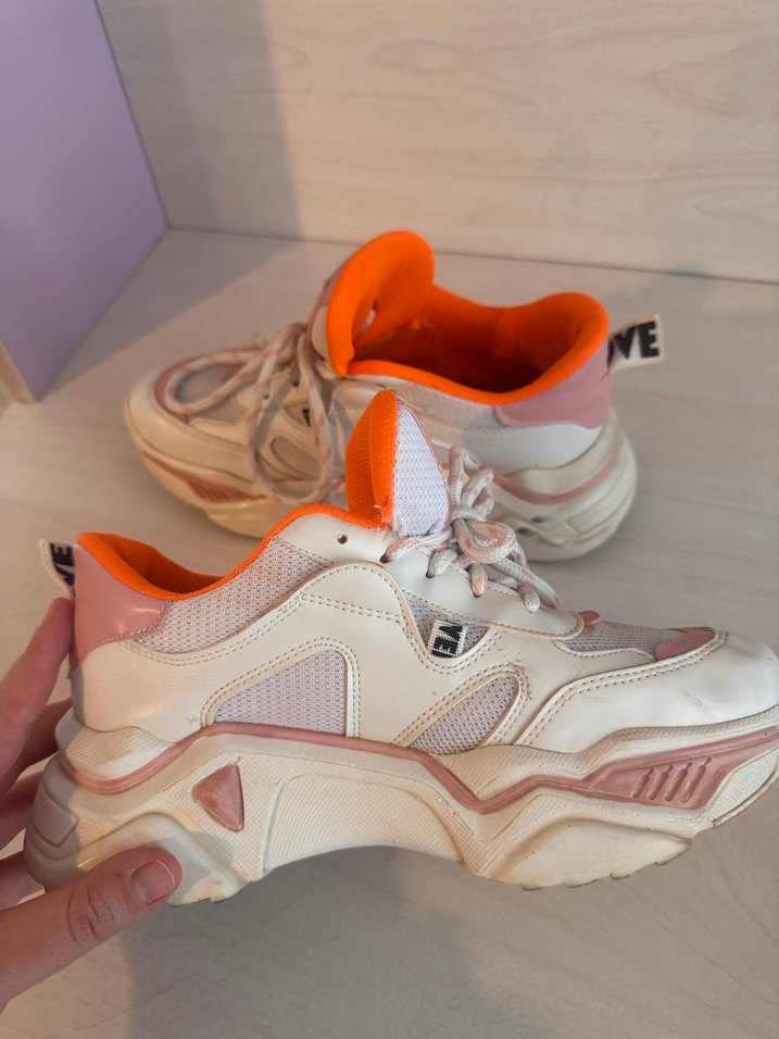 Pembe Beyaz Bağcıklı Dolgu Topuk Spor Ayakkabı - Görsel 4