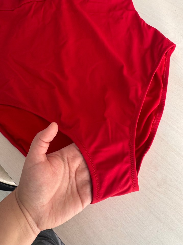 Parlak Kırmızı Drapeli Kadın Mayo - Görsel 2