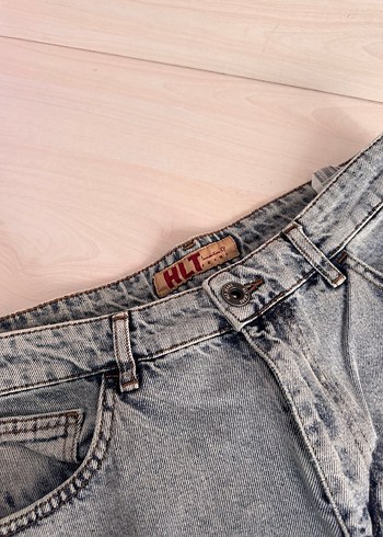 Açık Mavi Rahat Kesim Kadın Kot Pantolon - Görsel 4