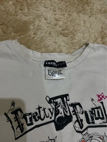 Defacto Bratz lisanslı crop tişört