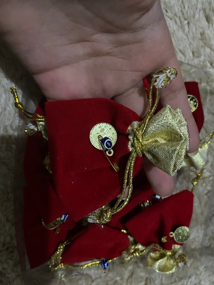 Kırmızı İşlemeli Boncuklu Broş - Görsel 2