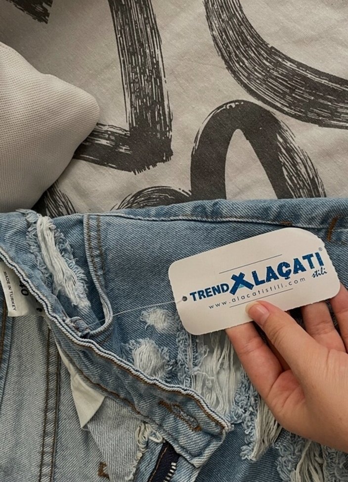 Düğmeli Mavi Kadın Mini Denim Şort - Görsel 3