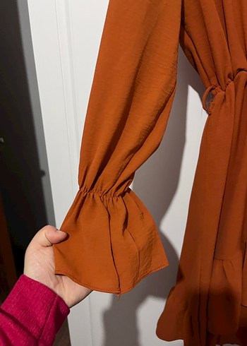 Kahverengi Uzun Kollu Fırfırlı Kadın Elbise - Görsel 6