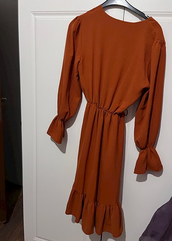 Kahverengi Uzun Kollu Fırfırlı Kadın Elbise - Görsel 7