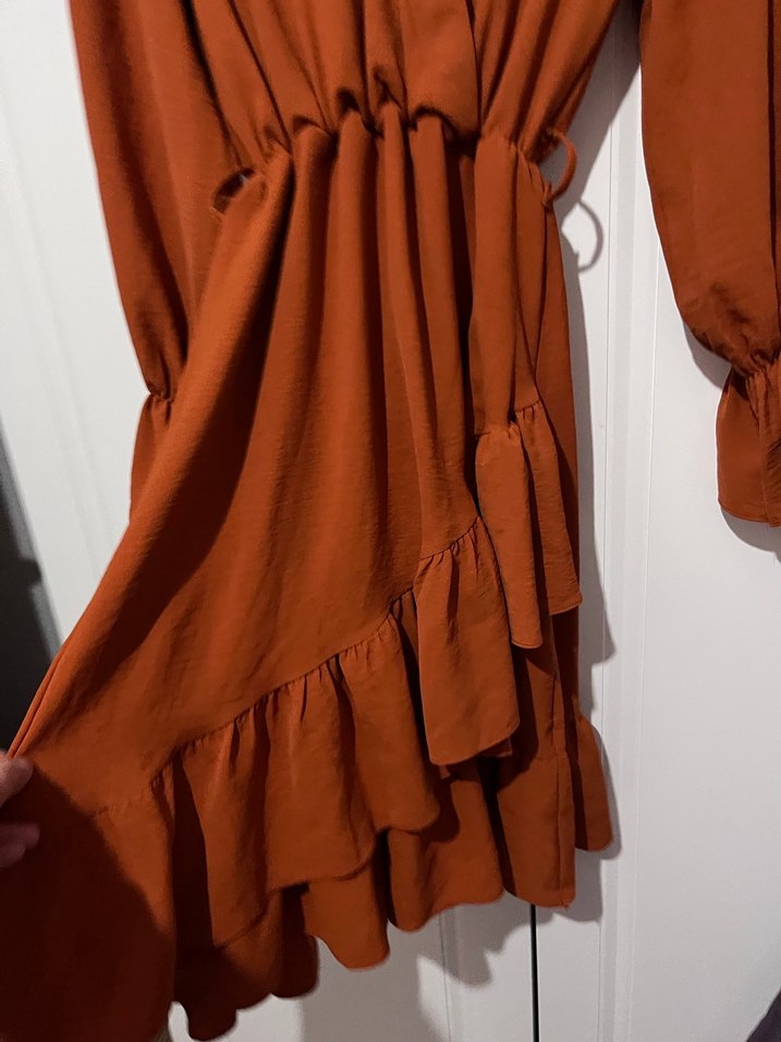 Kahverengi Uzun Kollu Fırfırlı Kadın Elbise - Görsel 3