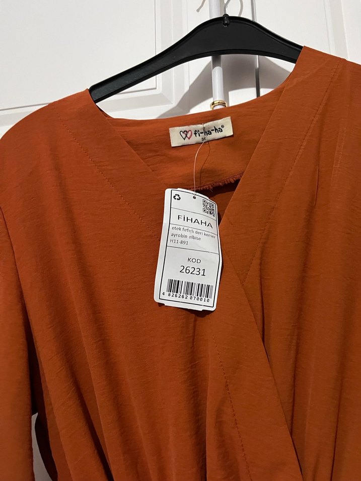 Kahverengi Uzun Kollu Fırfırlı Kadın Elbise - Görsel 4