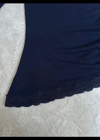 Bershka Dantel Detaylı Lacivert Uzun Kollu Bluz