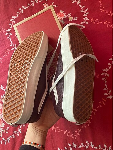 37 Beden Bordo vans