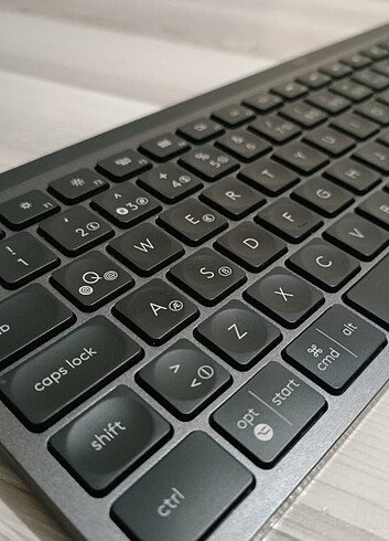 Logitech MX KEYS - Görsel 2