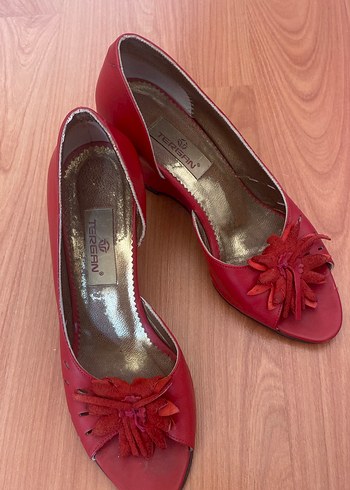 Kırmızı Vintage Dolgu Topuklu Kadın Ayakkabı