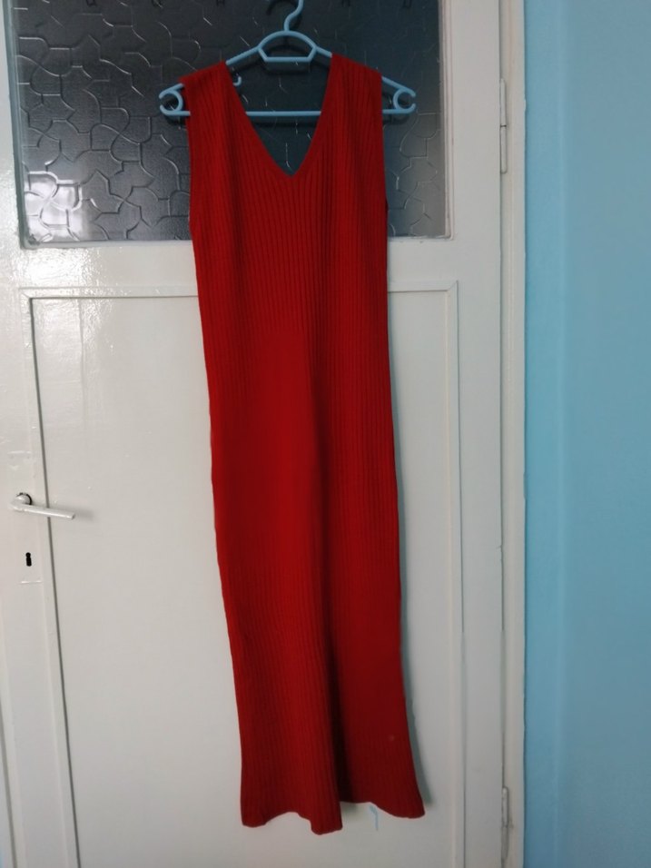 Kırmızı V Yaka Uzun Triko Elbise - Görsel 2