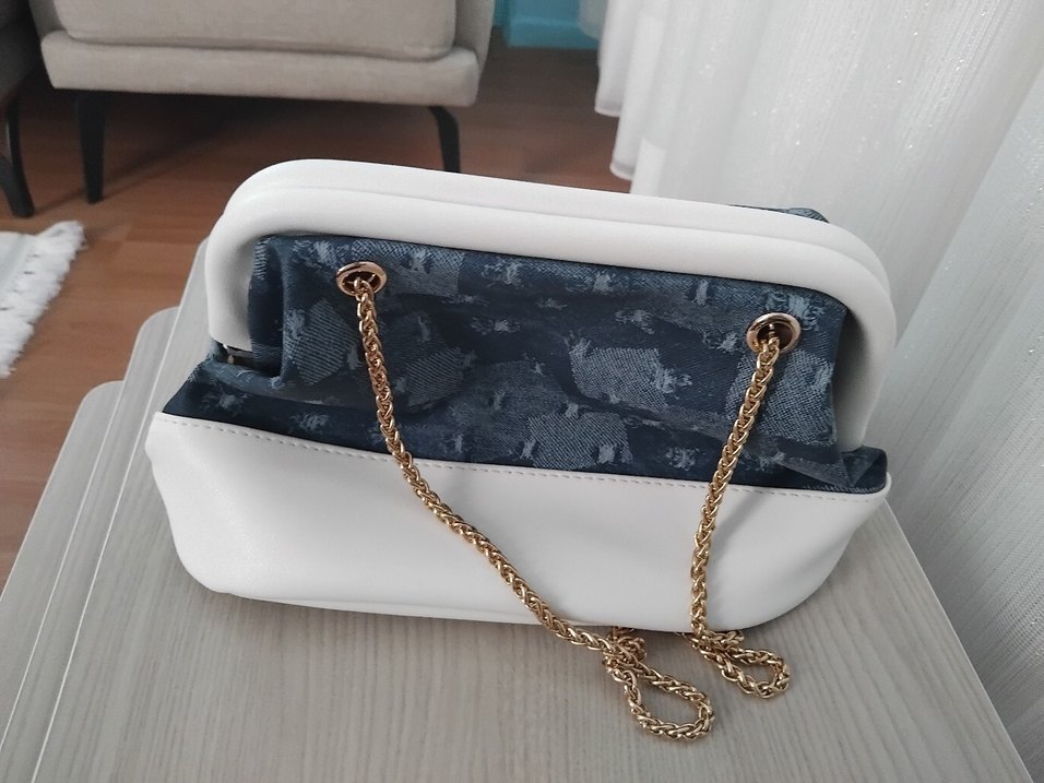 Gri Yılan Desenli Zincir Detaylı Kadın Çanta - Görsel 2