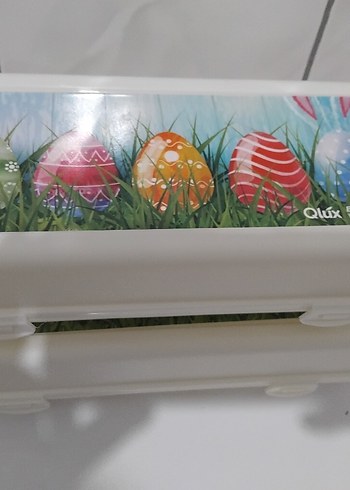 Diğer Renkli Desenli Beyaz Yumurtalık