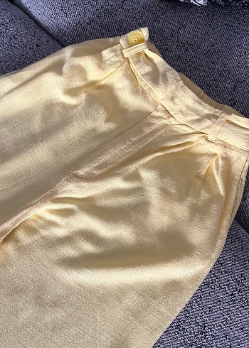 Sarı Pilili Kadın Midi Kumaş Pantolon