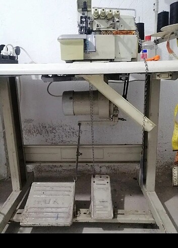 Sanayii dikiş makinası 4 iplik overlok 12000 TL izmir
