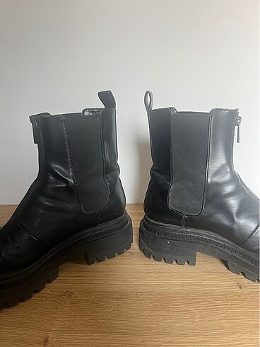 40 Beden siyah Renk Bershka bot